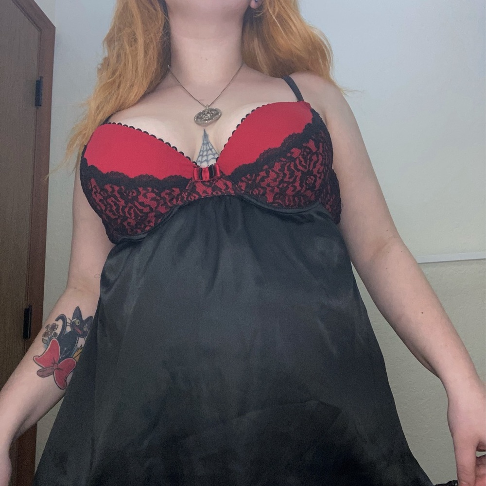 Vintage Ambrielle long-ish lingerie top